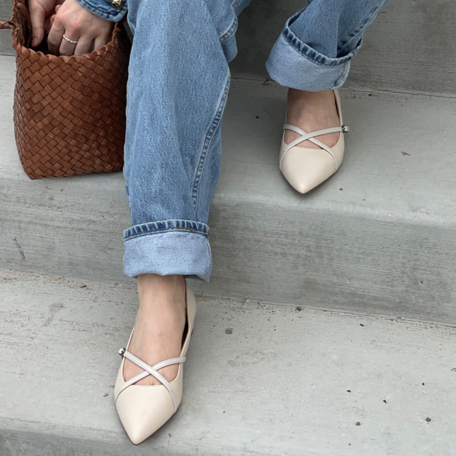 CAMBY DRESS FLAT IN VEGAN LEATHER