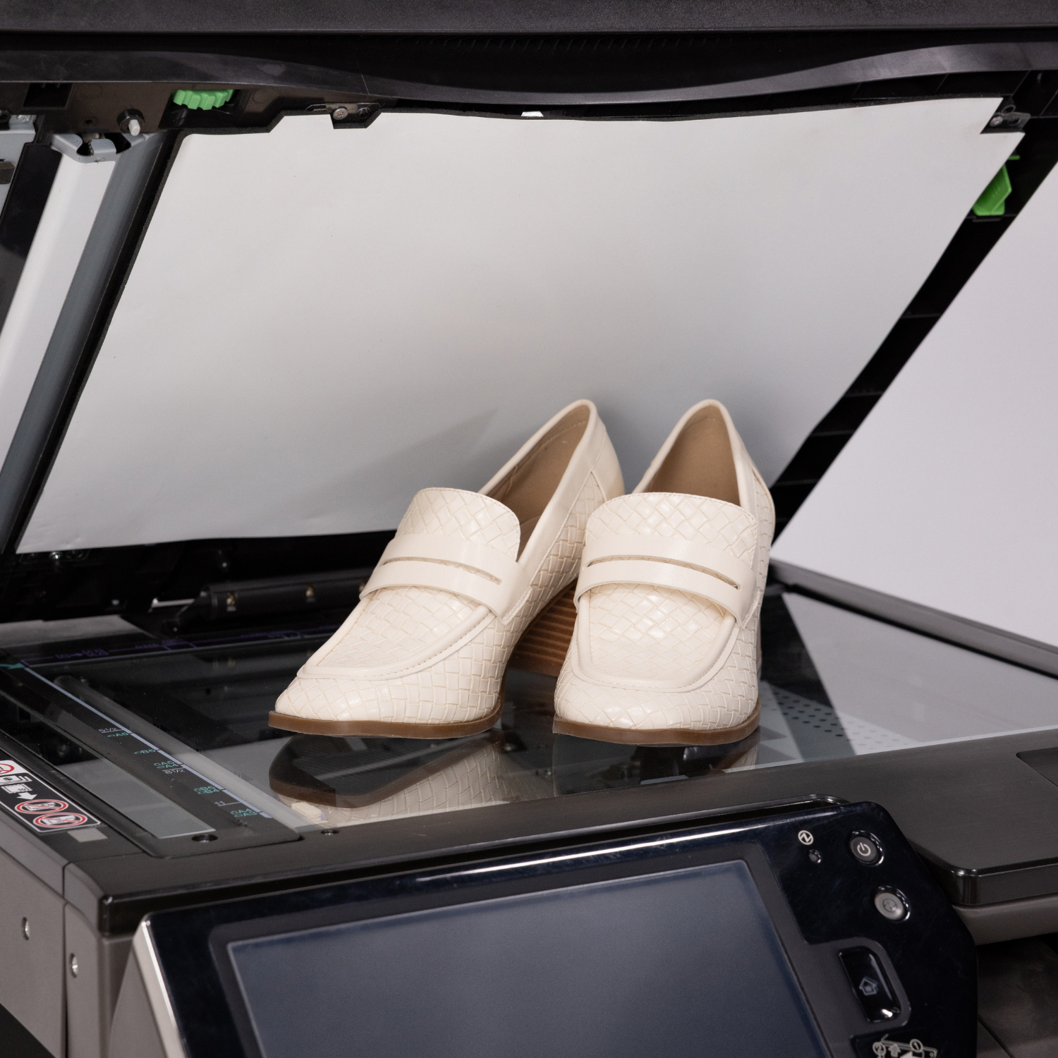 MALLEAH BLOCK HEEL LOAFERS - Bone Woven