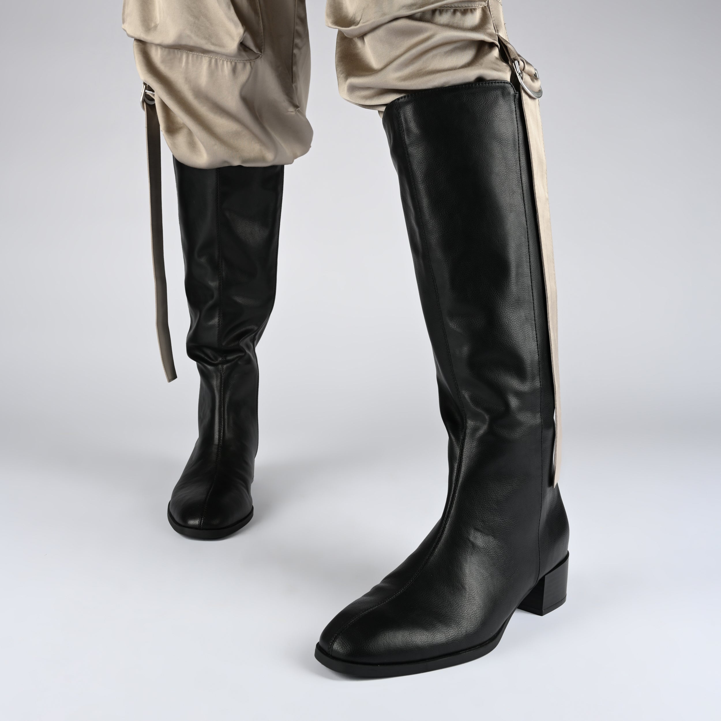DEVRI KNEE HIGH BOOTS IN EXTRA WIDE CALF