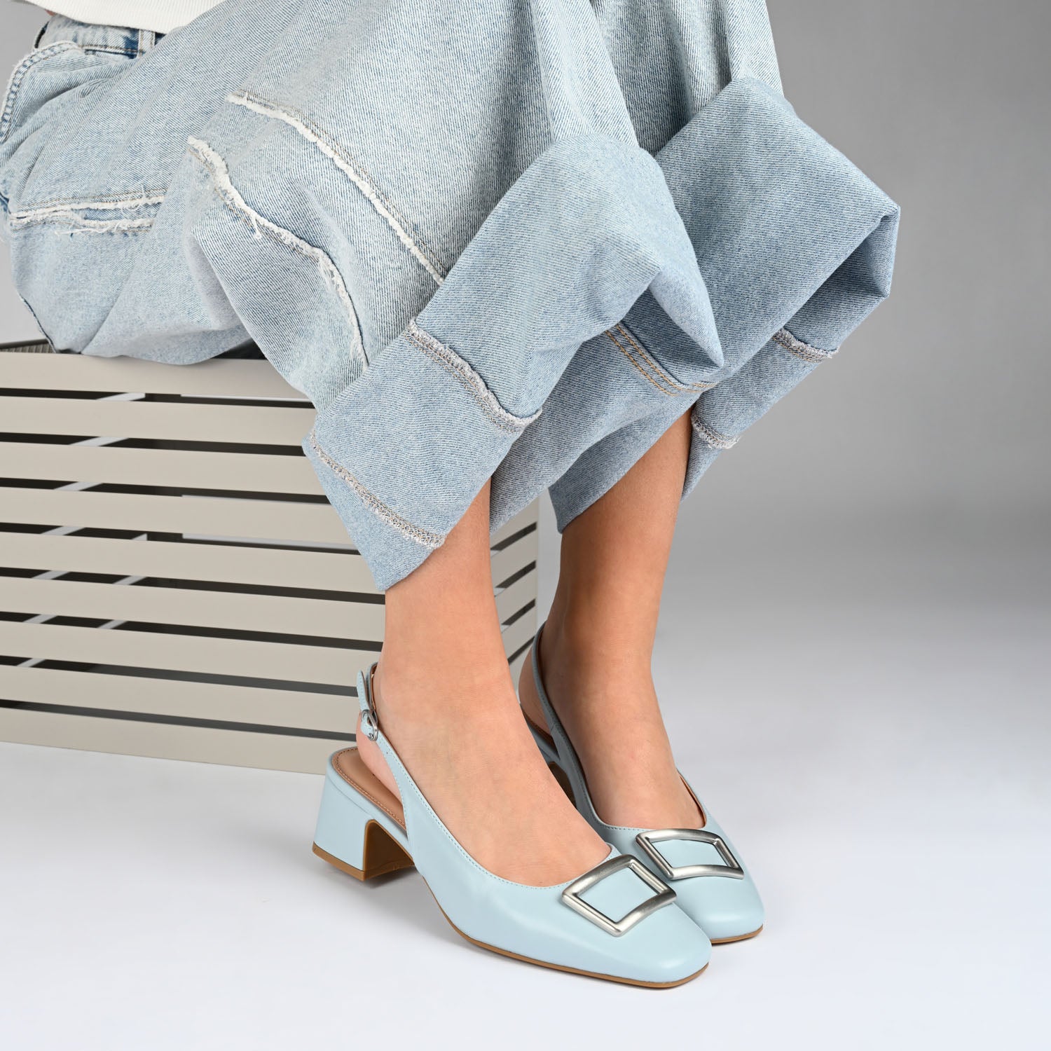 EVERLEE SLINGBACK PUMP HEELS IN VEGAN LEATHER