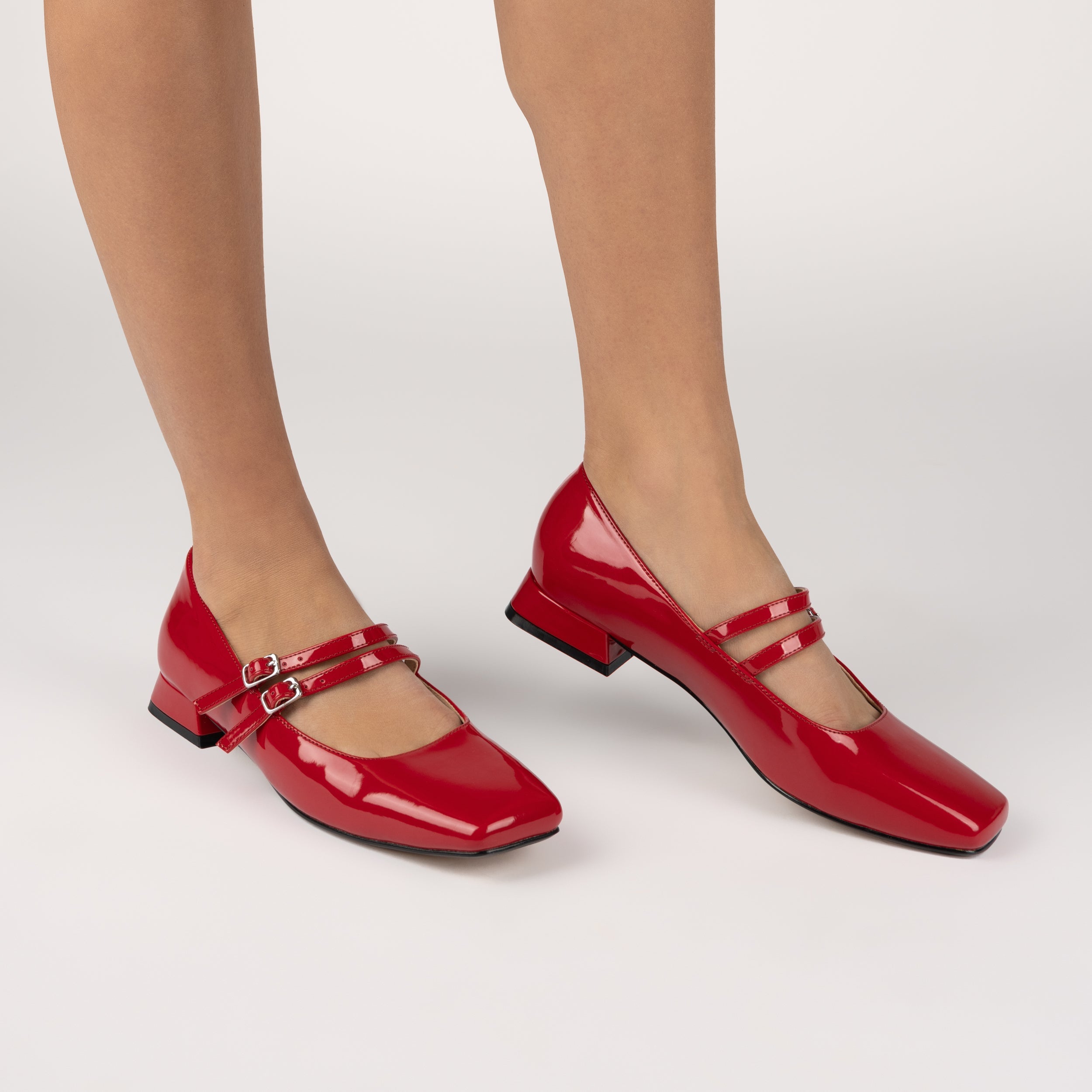 GREDAH MARY JANE FLATS IN VEGAN LEATHER - Red Patent