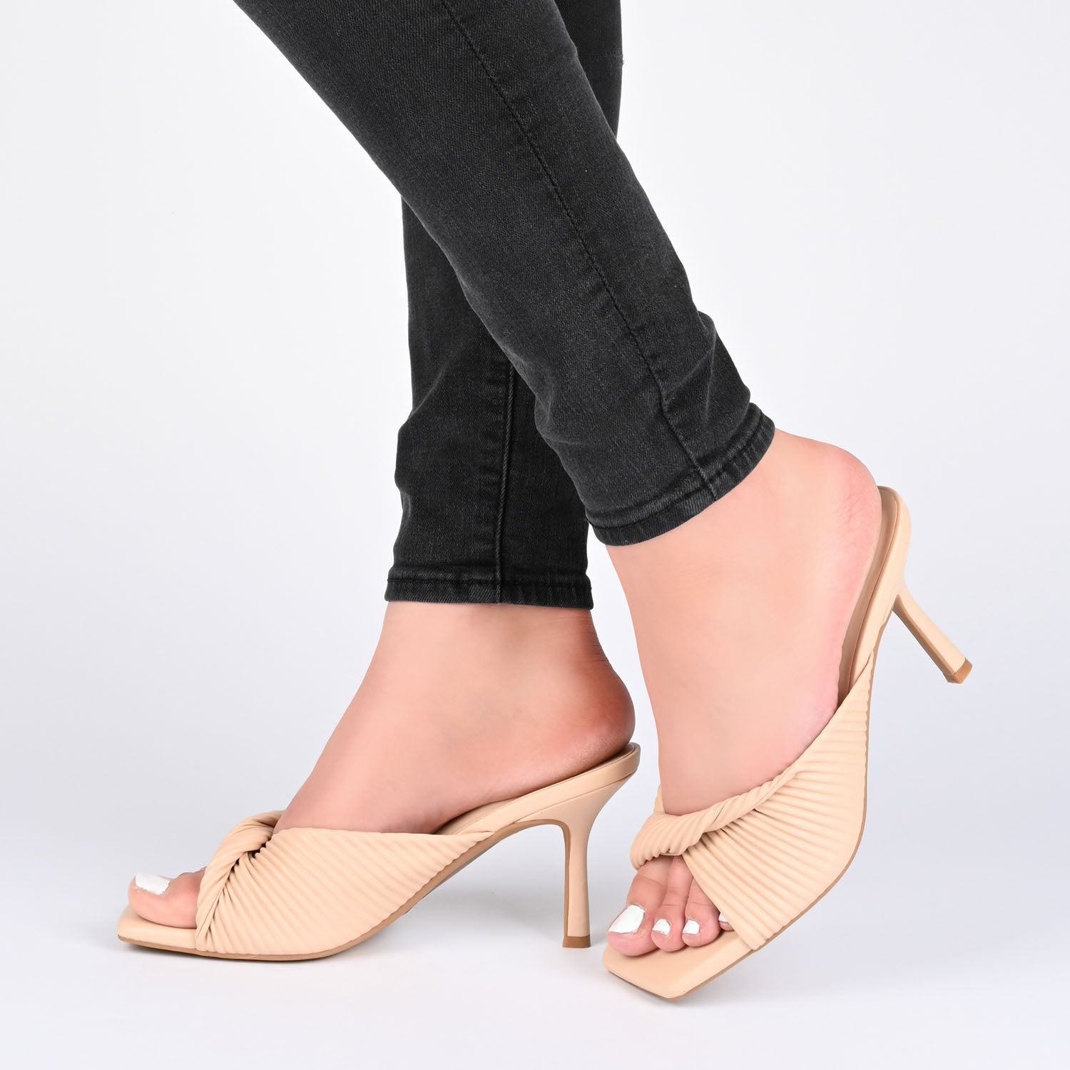 GREER MULE HEELS IN VEGAN LEATHER