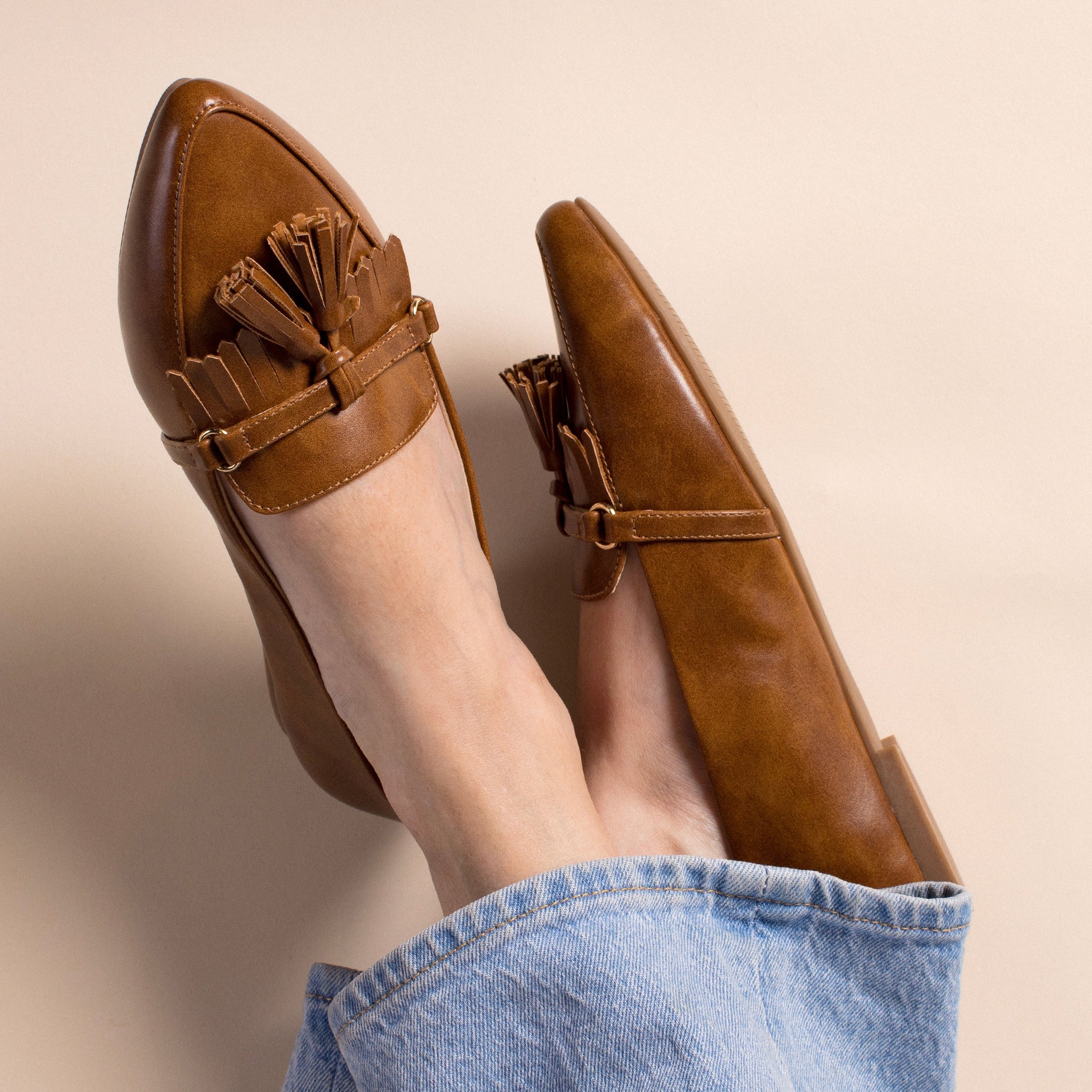 JANNAH TASSEL LOAFER FLATS - Cognac