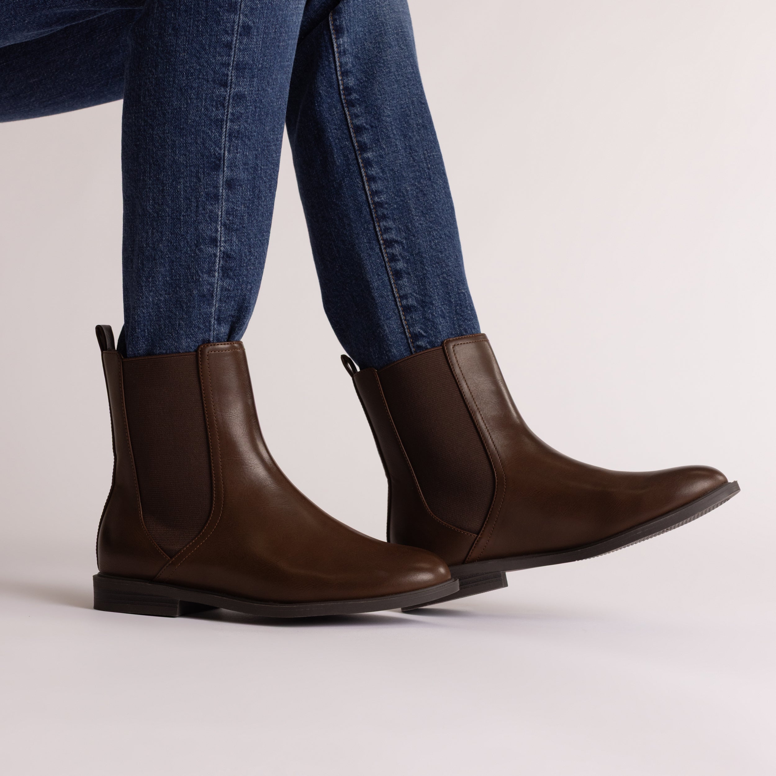 VIOLET CHELSEA BOOTS
