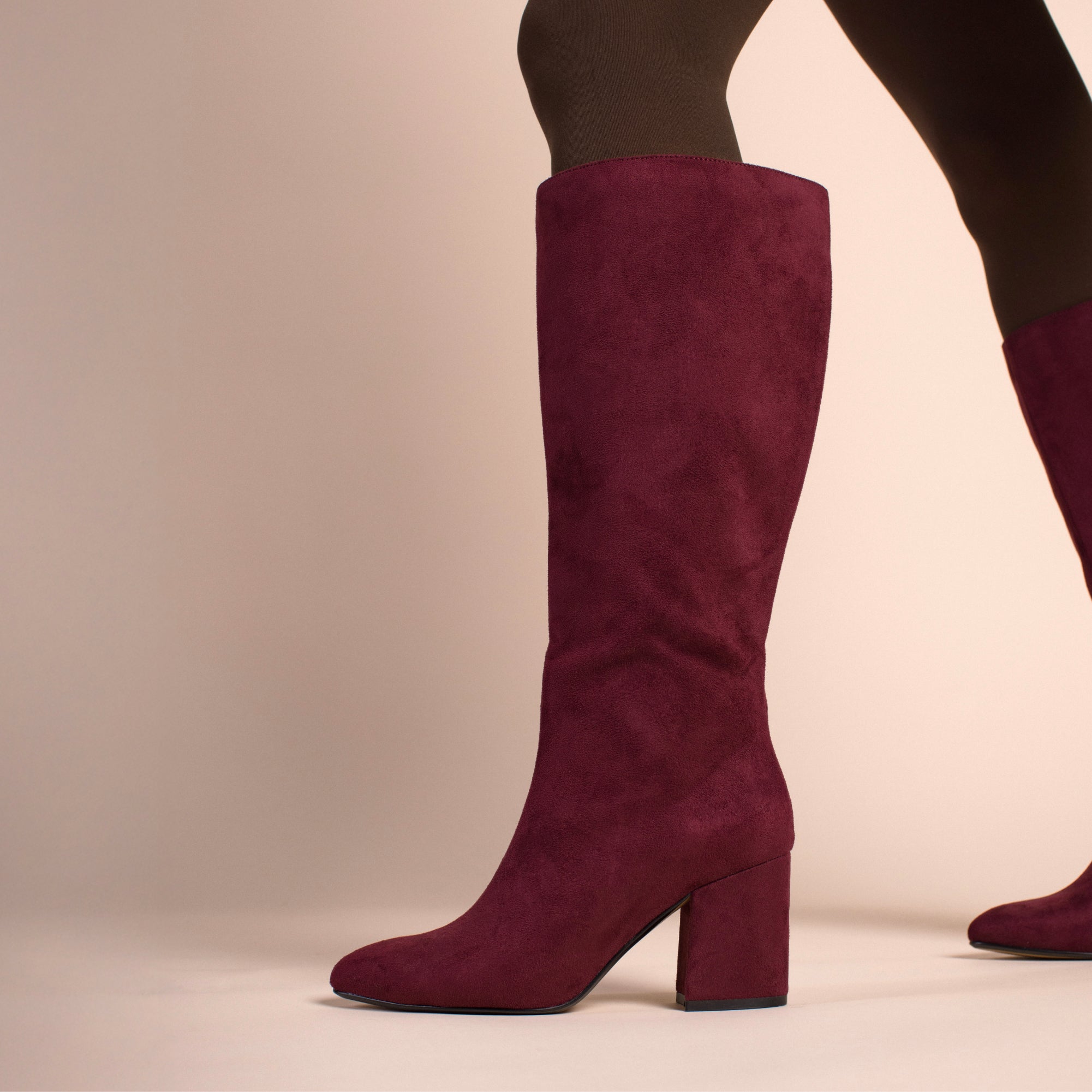 AMEYLIA KNEE-HIGH BOOTS - Beige Faux Suede