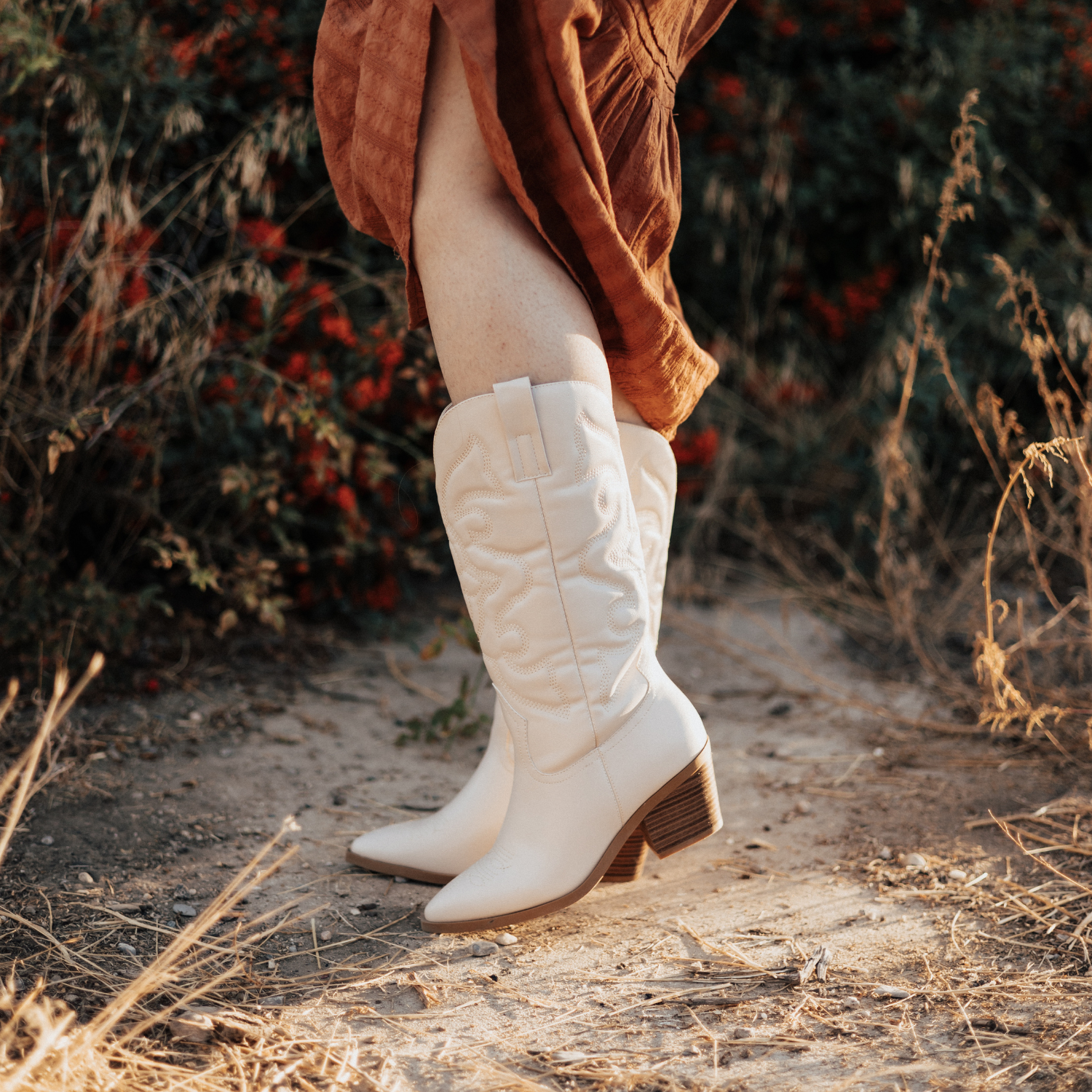 CHANTRY COWGIRL VEGAN LEATHER BOOTS IN WIDE CALF