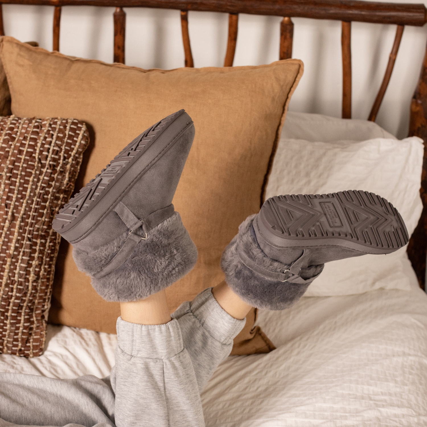 THADA SLIPPER BOOTIE