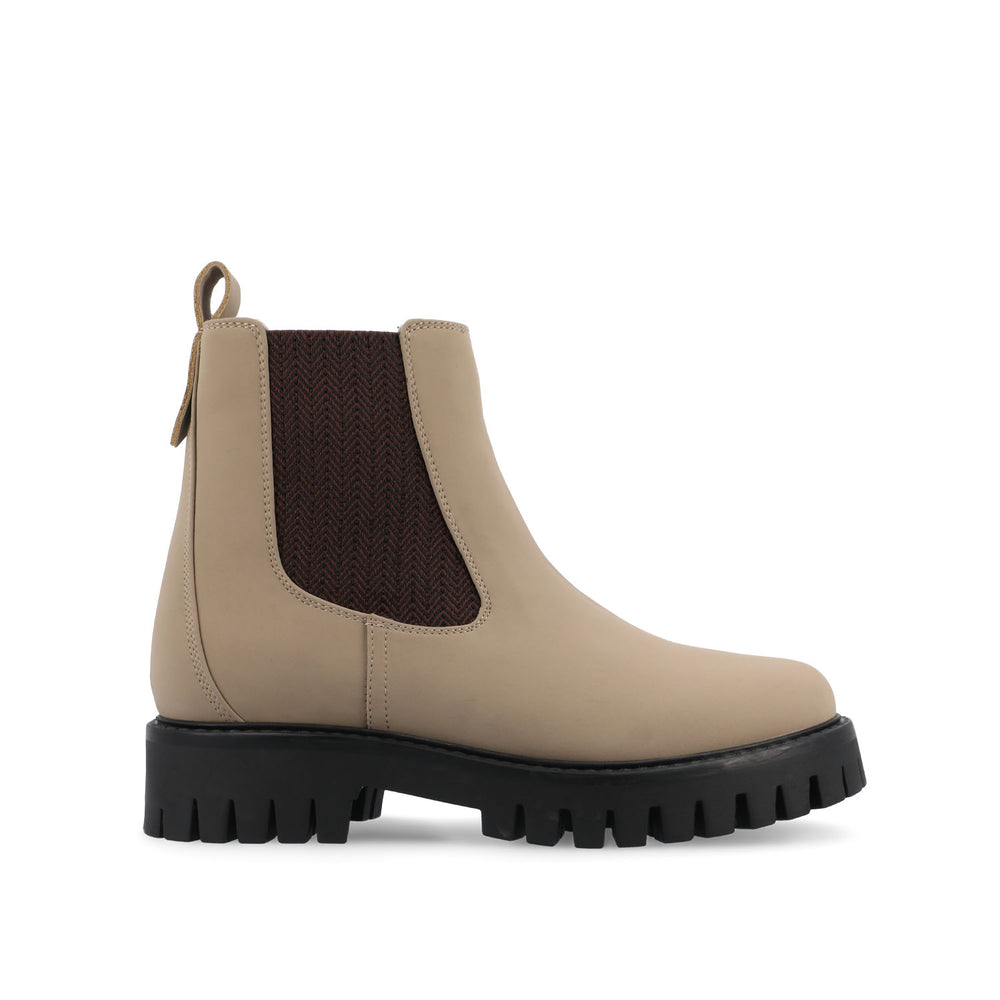 ALARA CHELSEA BOOTS IN FAUX LEATHER