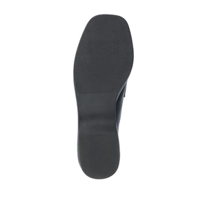 ANTONINA MULED FLATS IN FAUX LEATHER