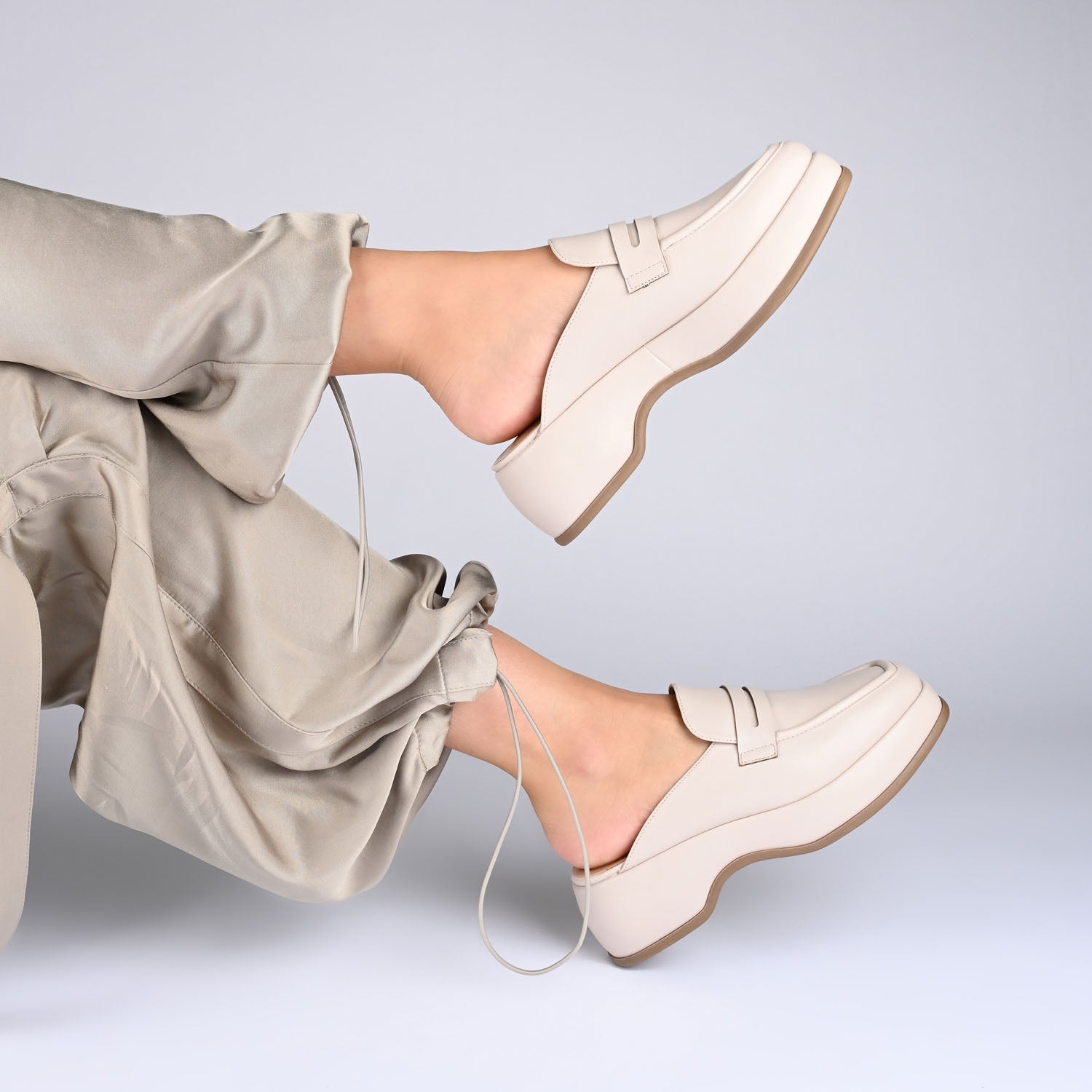 ANTONINA MULED FLATS IN VEGAN LEATHER - Pink