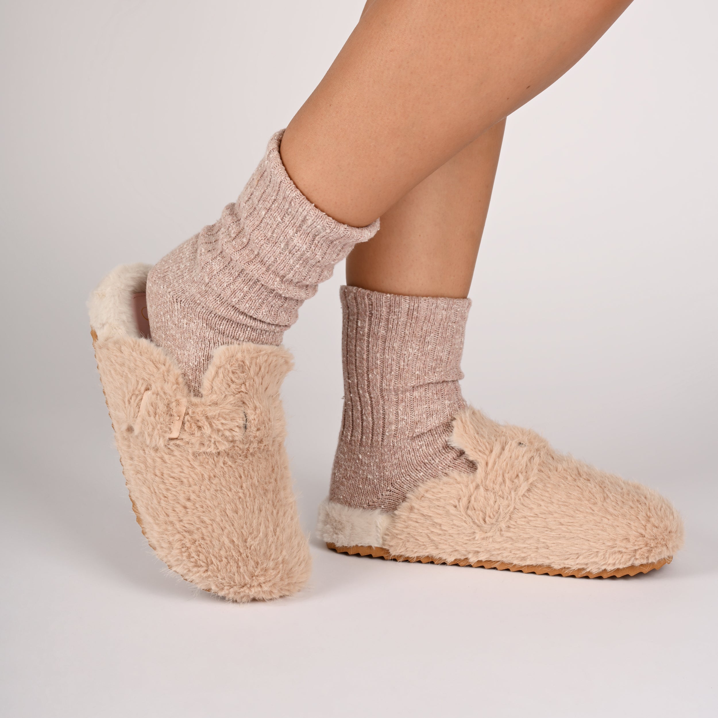 ARDENN SLIPPERS IN FAUX FUR