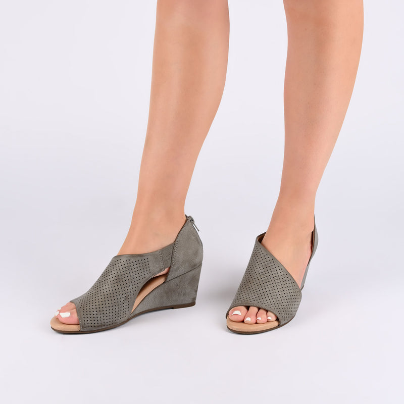 ARETHA WEDGE HEEL SANDALS IN FAUX LEATHER