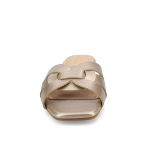 ARRINA BASIC PATENT SLIDE SANDALS IN WIDE - Champagne PU