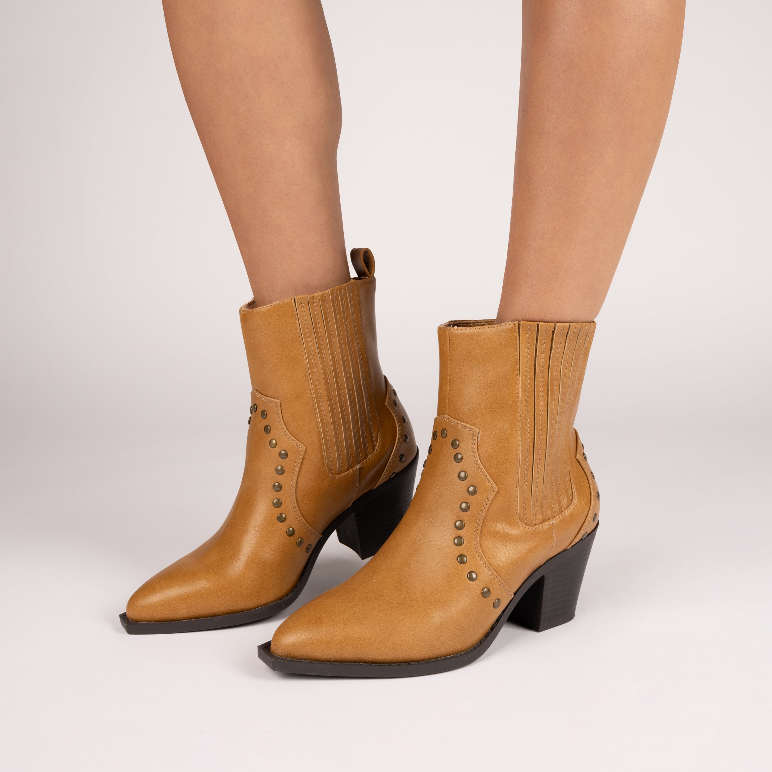 BRAYLEE WESTERN ANKLE BOOTIES