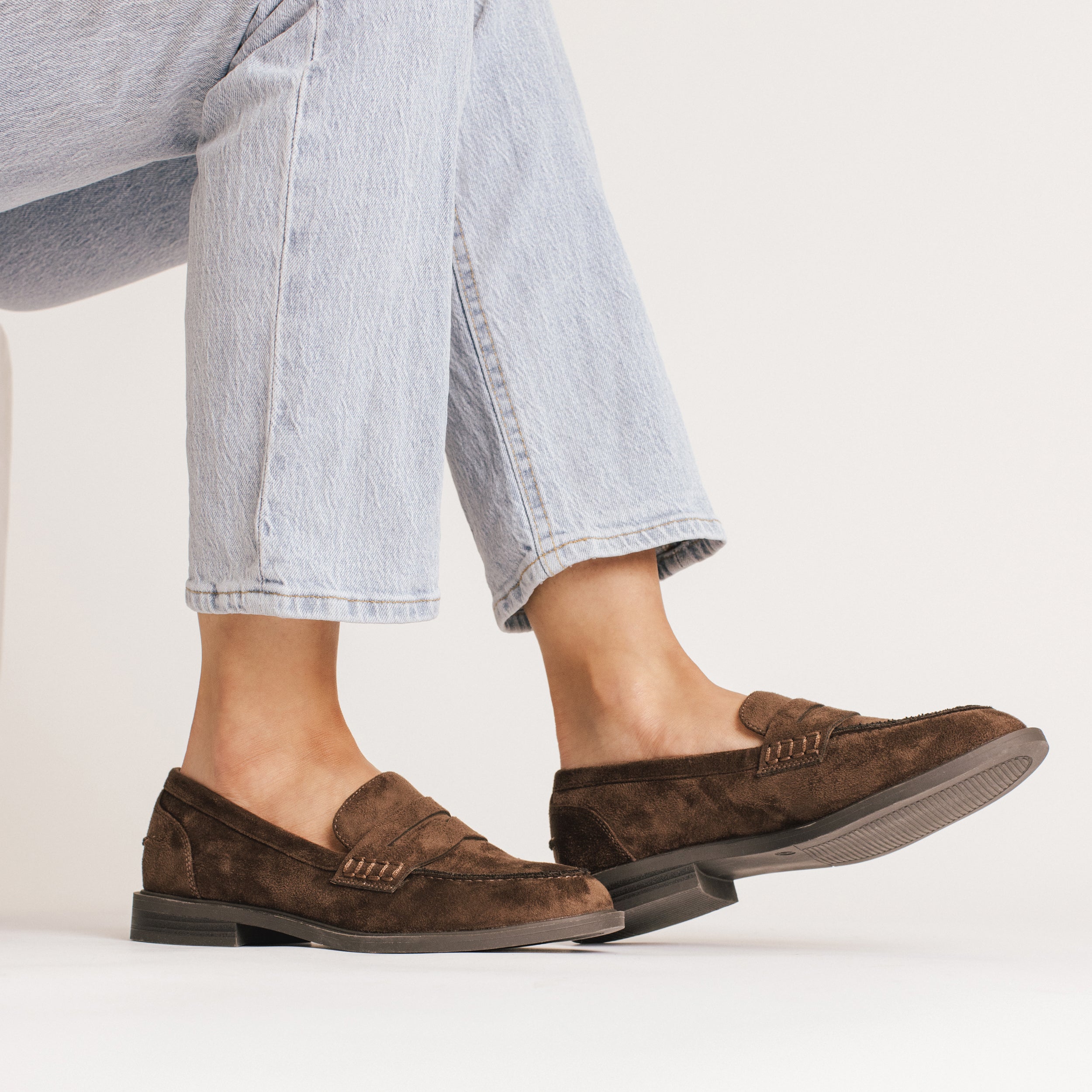 BROOKS PENNY LOAFER IN WIDE