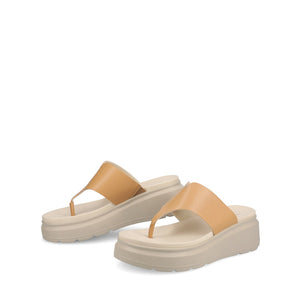 CARAH FLIP FLOP WEDGE SANDALS - Tan