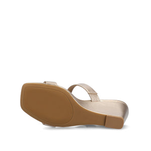 CLODIE WEDGE SANDALS - Champagne