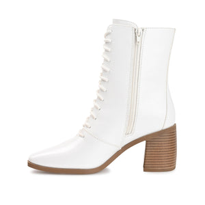 COVVA LACE-UP BOOTIES IN WIDE - Bone Patent