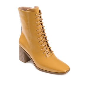 COVVA LACE-UP BOOTIES IN PATENT - Mustard Patent