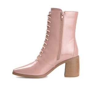 COVVA LACE-UP BOOTIES IN WIDE - Rose Patent