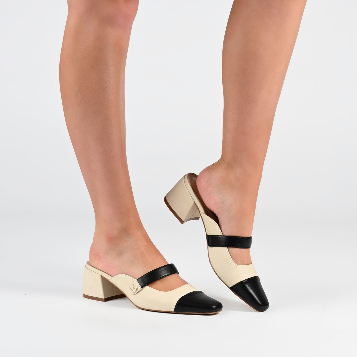 DALLA LOW BLOCK HEELS IN VEGAN LEATHER - Cream