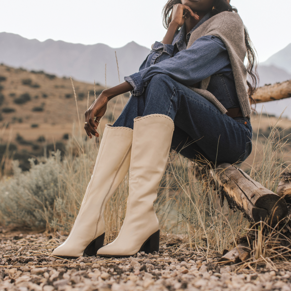 DARIA COWGIRL BOOTS IN FAUX LEATHER