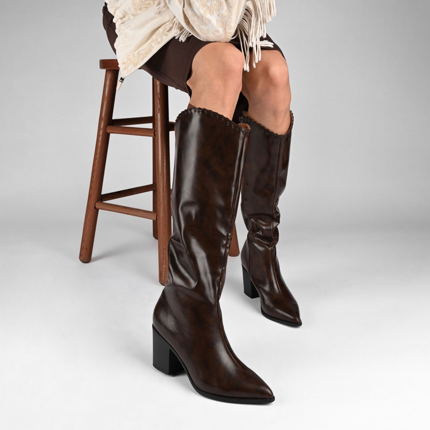 DARIA COWGIRL BOOTS IN FAUX LEATHER