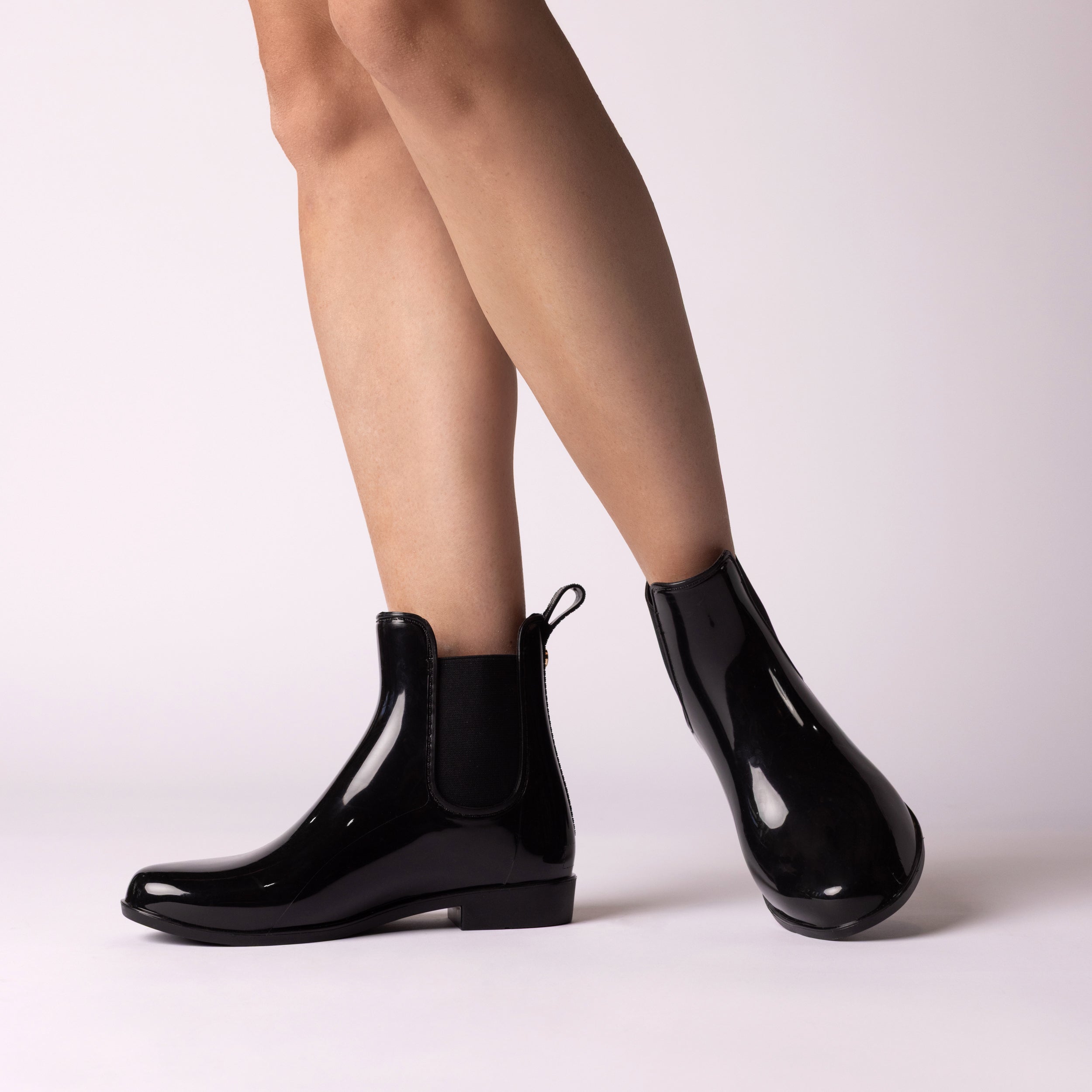 DRIZZLE ANKLE RAIN BOOTS