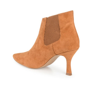 ELITTA CHELSEA BOOTIES IN WIDE - Cognac