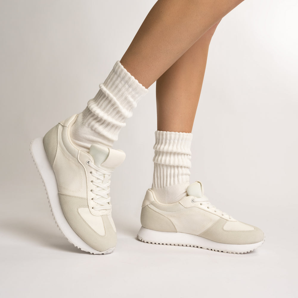 FLOW CASUAL LACE UP SNEAKERS