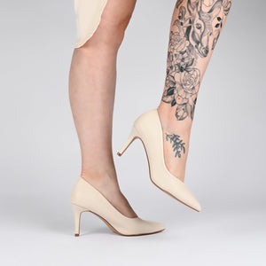 GABRIELLA WARM SHADE STILETTO HEELS IN NARROW - Cream