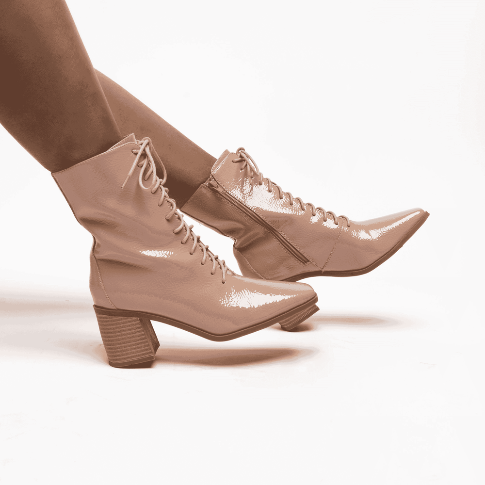 COVVA LACE-UP BOOTIES IN PATENT