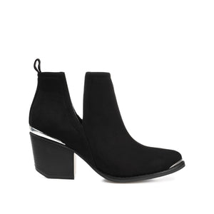ISSLA CUTOUT BOOTIES IN WIDE - Black