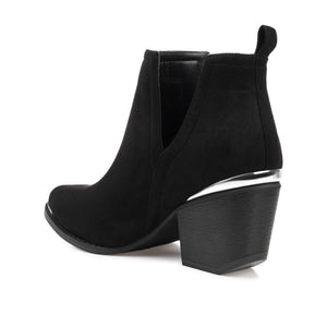 ISSLA CUTOUT BOOTIES IN WIDE - Black