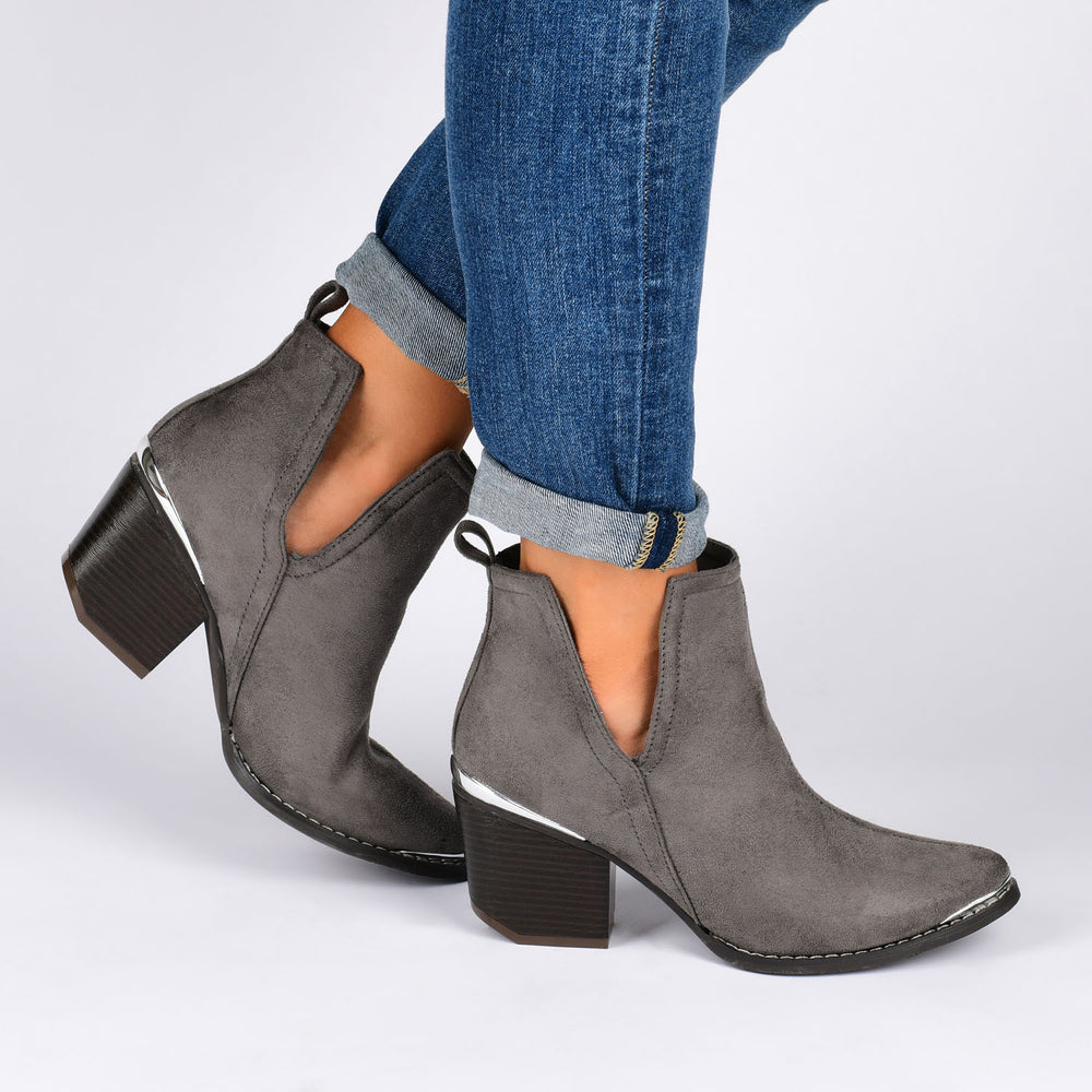 ISSLA CUTOUT BOOTIES IN WIDE