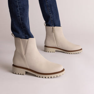 JUNNAH CHELSEA BOOTS IN WIDE - Bone