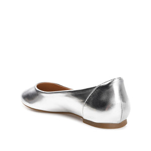 KAVN VEGAN LEATHER FLATS IN WIDE - Silver PU