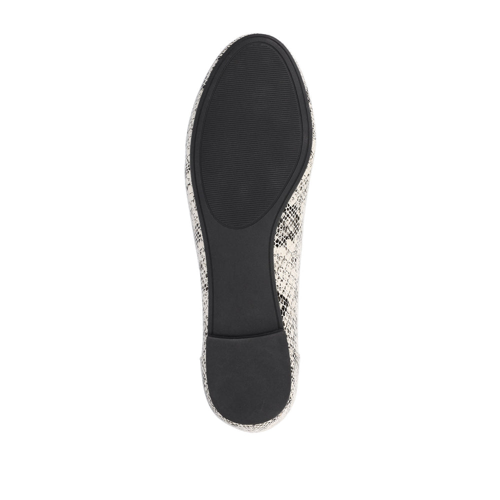 KAVN BALLET FLATS IN FAUX LEATHER