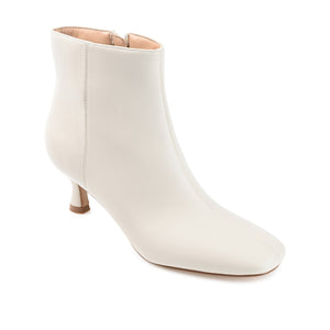 KELSSA POINTED TOE BOOTIES IN WIDE - Bone