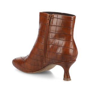 KELSSA POINTED TOE BOOTIES IN WIDE - Cognac Croco