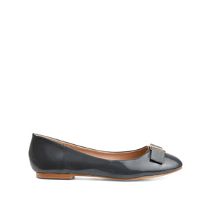 KIM ROUND TOE BALLET FLATS IN PATENT - Grey