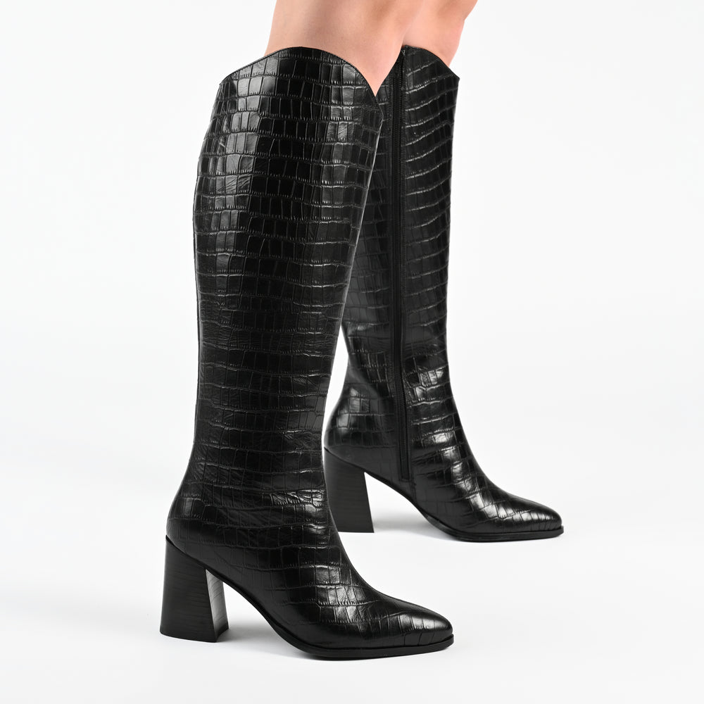 LAILA LEATHER BOOTS IN WIDE CALF