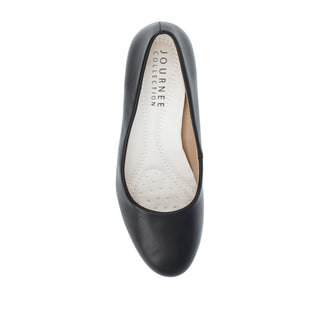 LUU PATENT LOW PUMP HEELS IN WIDE