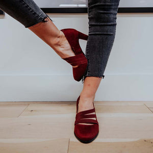LOREN MARY JANE PUMP HEELS IN FAUX SUEDE - Wine