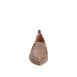 MAGGS KITTEN LOAFER FLATS IN WIDE - Taupe