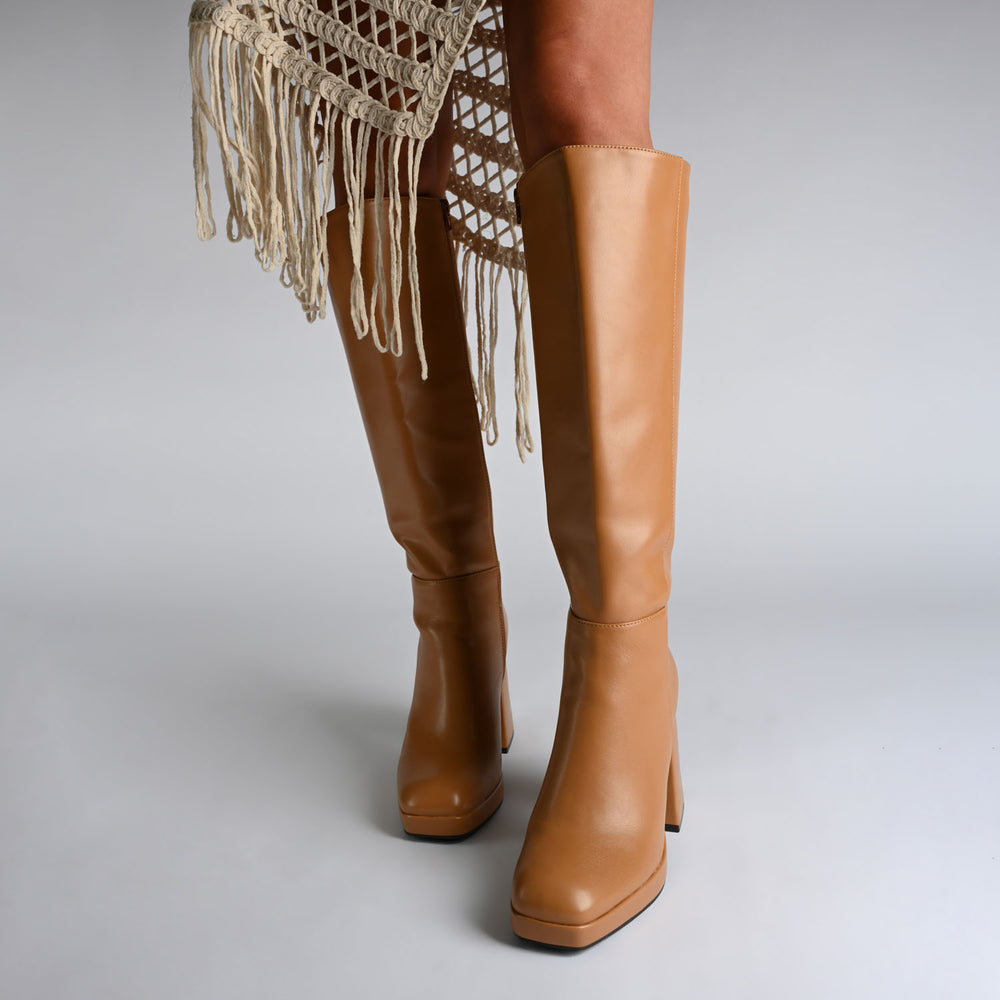 MYLAH KNEE HIGH BOOTS IN FAUX LEATHER