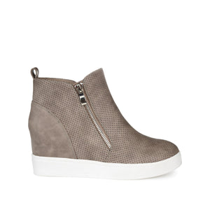 PENNELOPE WEDGE SNEAKERS IN WIDE - Taupe