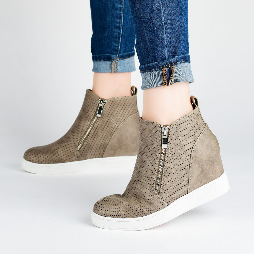 PENNELOPE WEDGE SNEAKERS IN FAUX LEATHER