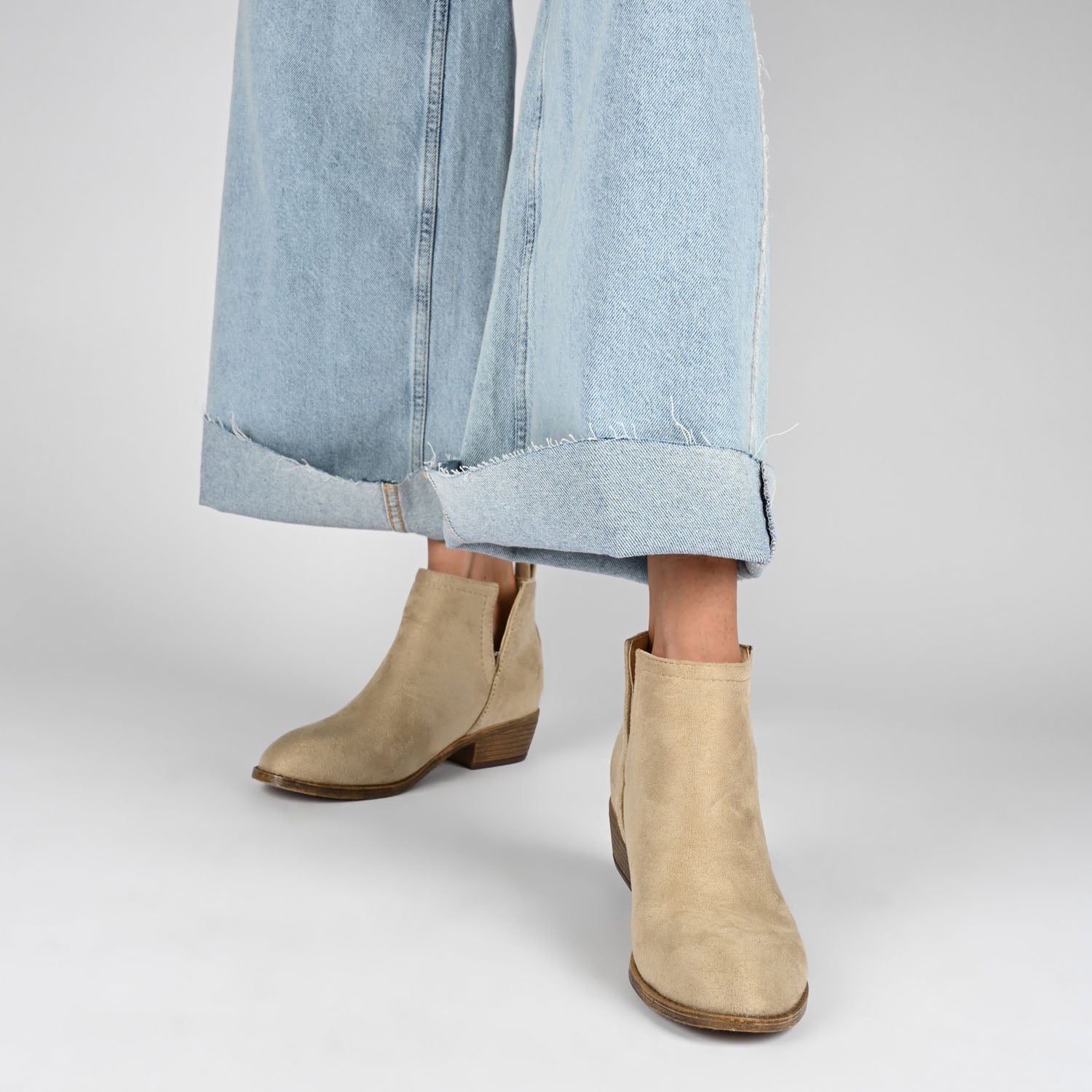 RIMI BLOCK HEELED BOOTIES IN WIDE - Stone