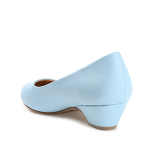 SAAR LOW PUMP HEELS IN NARROW - Light Blue